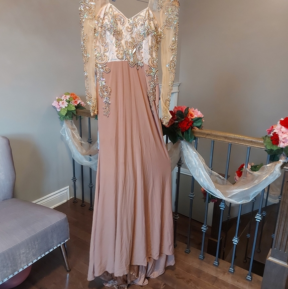 I already wore it and cannot wear it again. - Picture 7 of 7